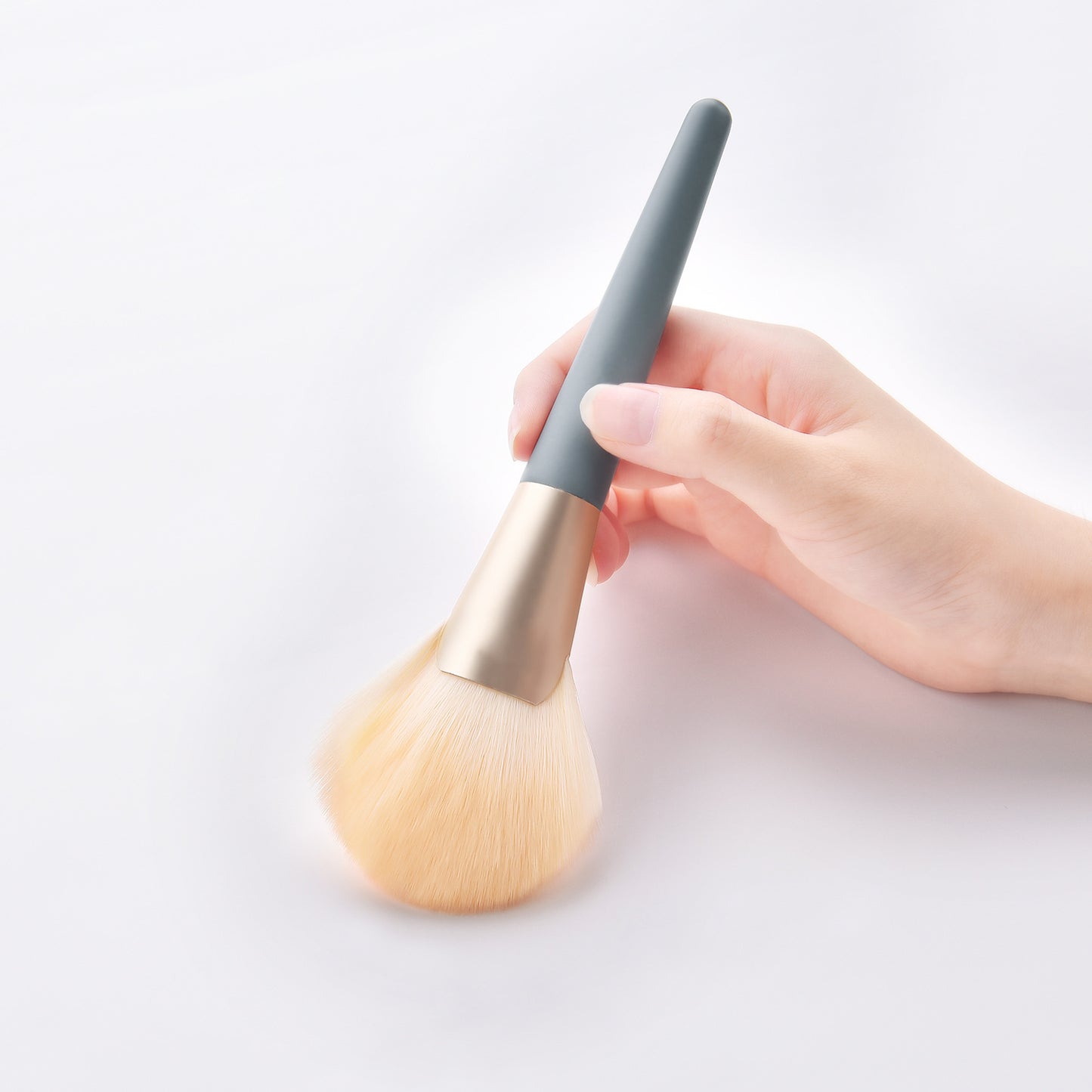 Beauty tools makeup brush